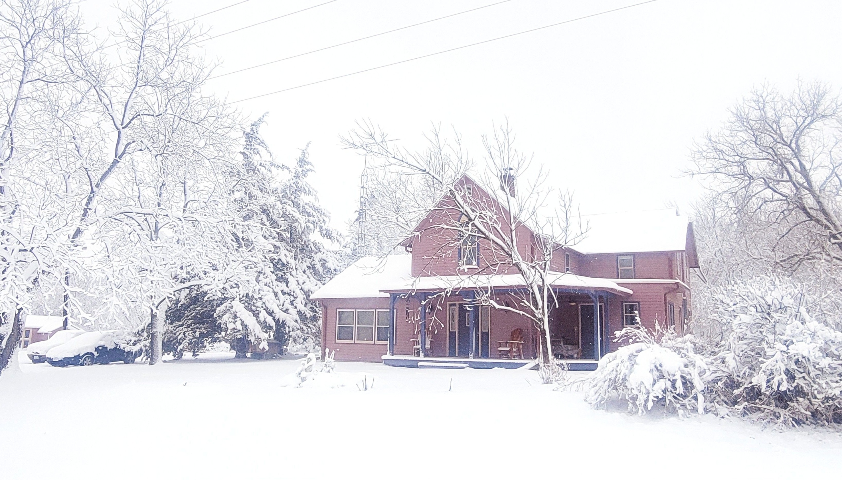 Farmhouse in Lamoni in the winter